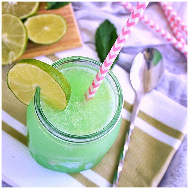 Leje af Frozen Drinks Maskine  (Inkl. startpakke 2 x 2L koncentrat)